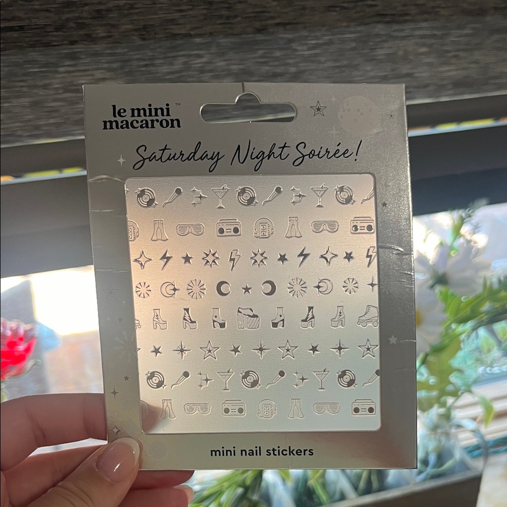 Le Mini Macaron Silver Nail Stickers